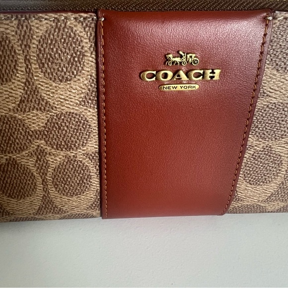 NWT Coach Color-Block Coated Canvas Signature Slim Accordion Zip - Picture 3 of 11